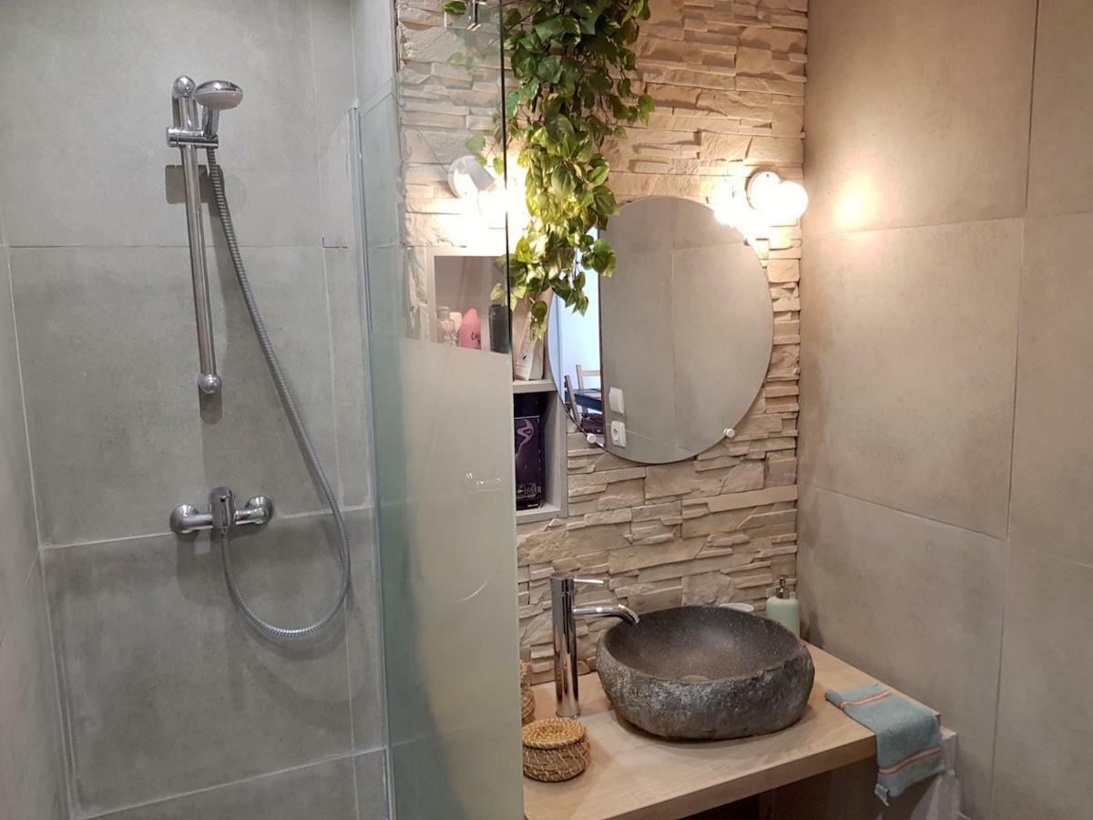 Au Petit Thai - T2 Avec Balcon - Montpellier Centreアパートメント エクステリア 写真